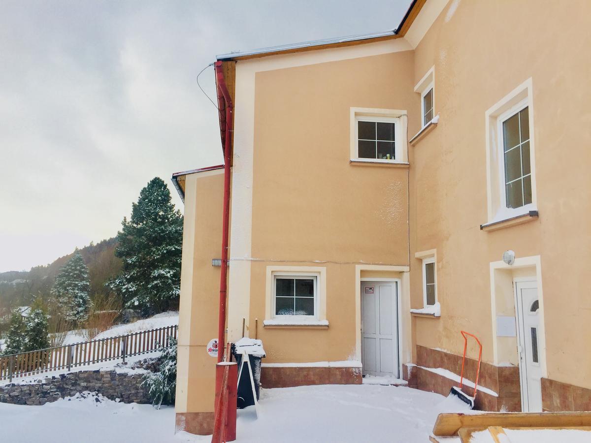 Pension Zaclersky Medved Exterior foto