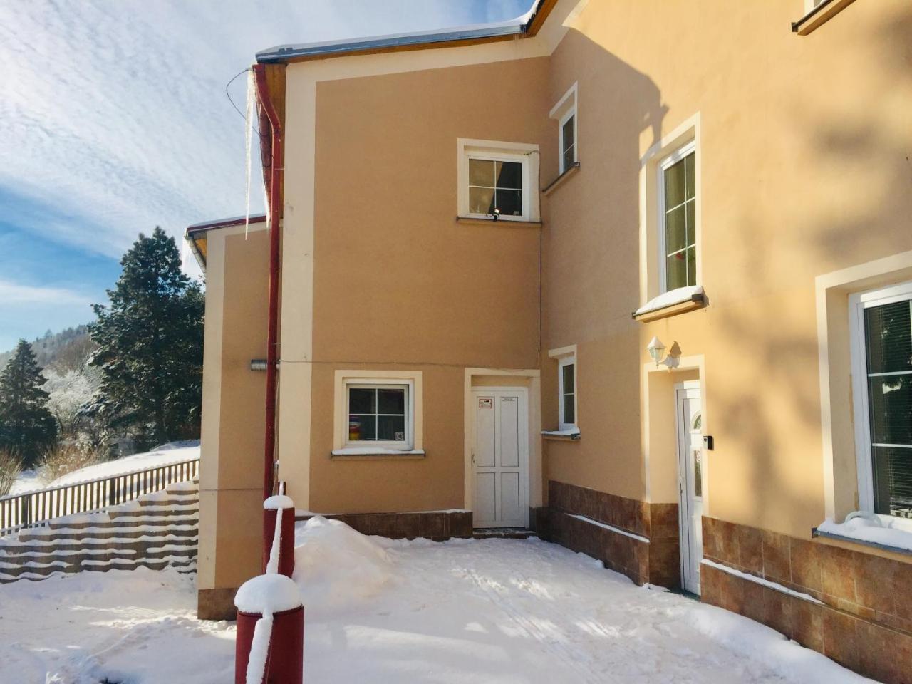 Pension Zaclersky Medved Exterior foto